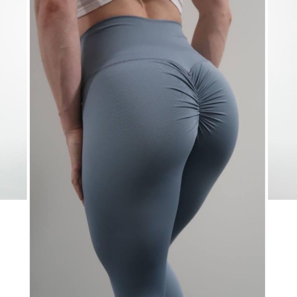 Full length scrunch butt leggings